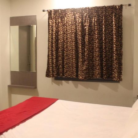 Hotel Lakshmi Grand Вишакхапатнам Номер фото